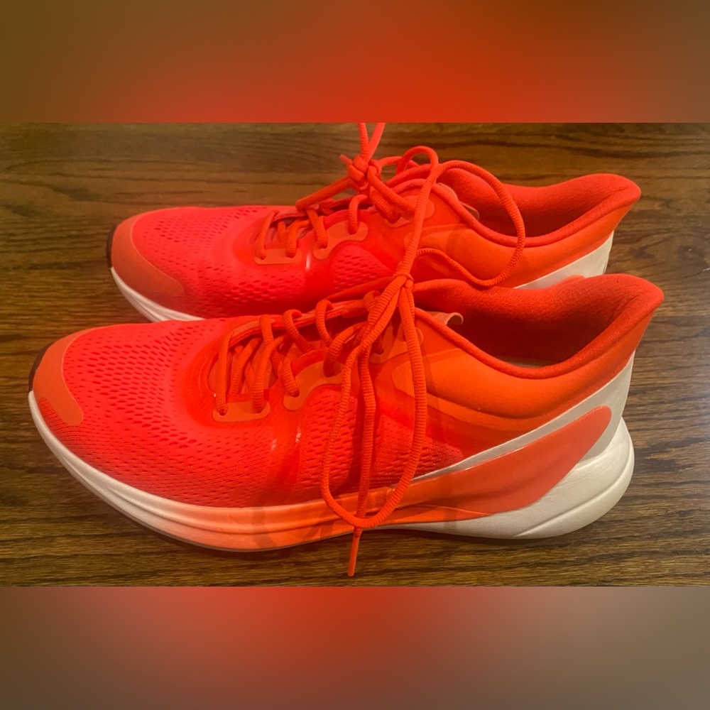 Woman's Lululemon BlissFeel Run Orange Lace-up Sneakers Size 8.5 NEW